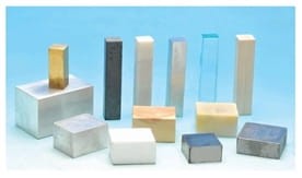 Zestaw 14 bloków różnych materiałów-ciał stałych