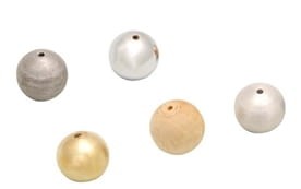 Pięć kul z różnych materiałów