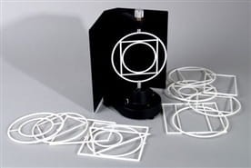 Przyrząd do demonstracji powstawania brył obrotowych