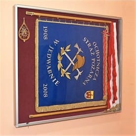 Gablota na sztandar GSZ 160x140x10